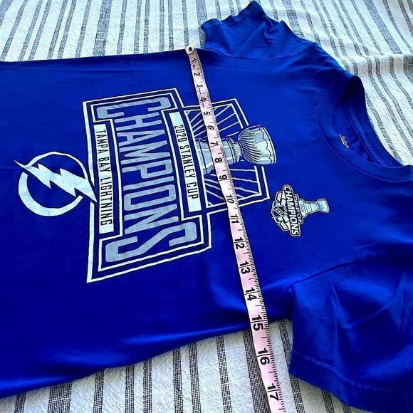 NHL Tampa Bay Lightning 2020 Stanley Cup T-shirt Youth Small - Picture 4 of 9